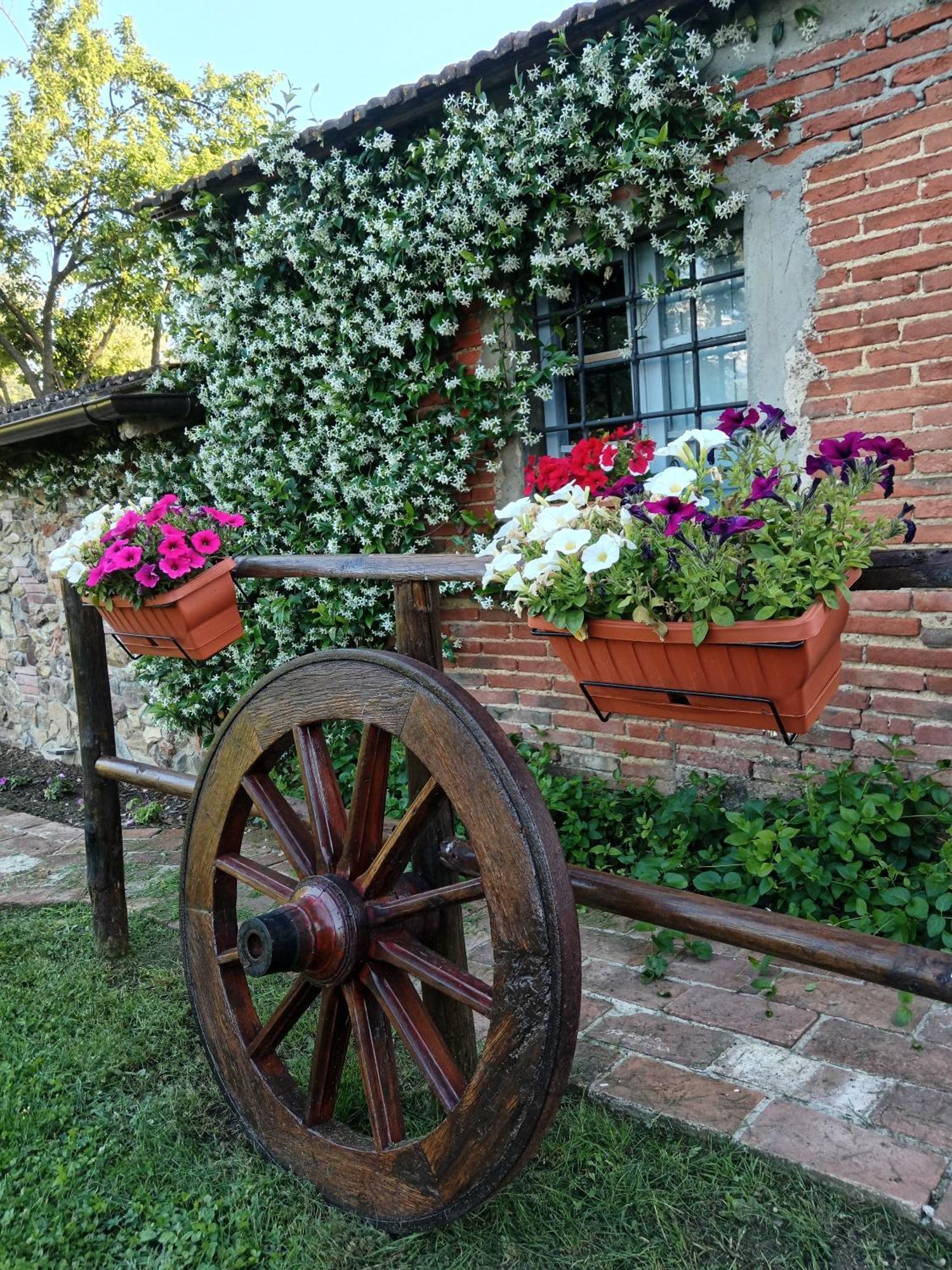 Casale - La Camera Di Leda Lamporecchio Zewnętrze zdjęcie